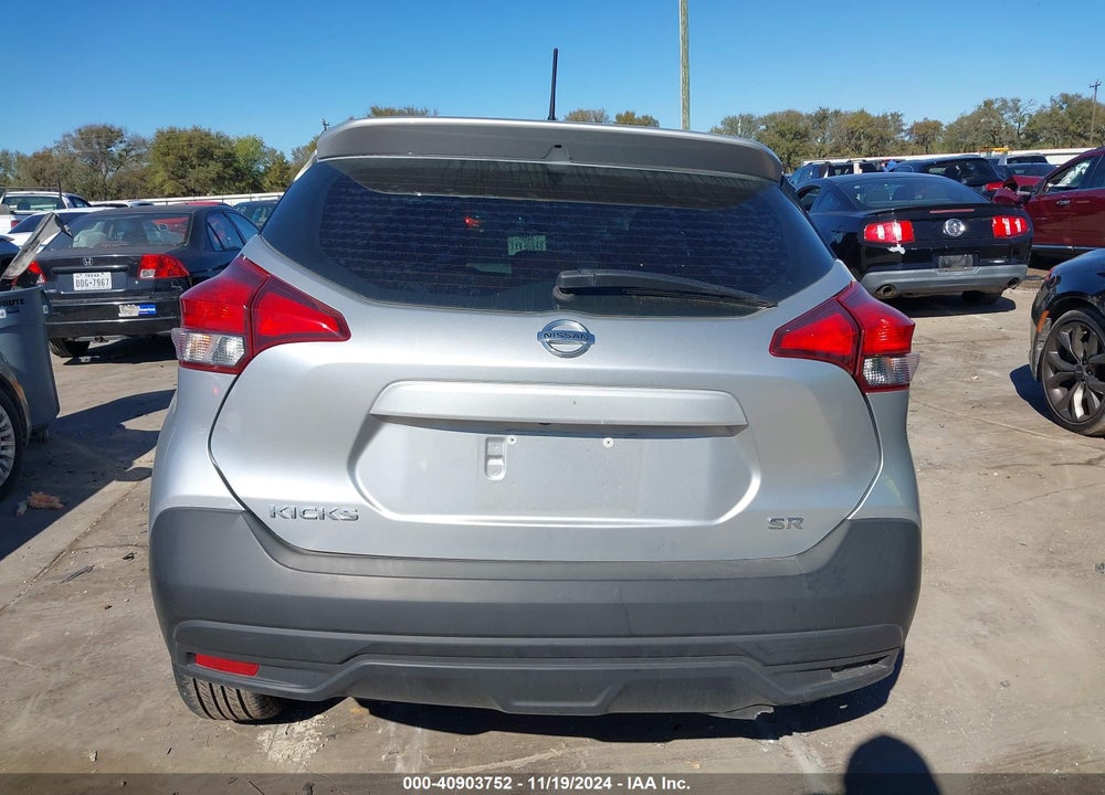 2018 NISSAN KICKS SR VIN: 3N1CP5CU6JL519422