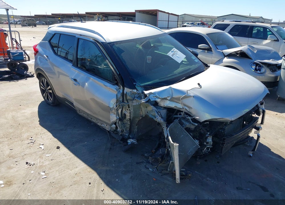 2018 NISSAN KICKS SR VIN: 3N1CP5CU6JL519422