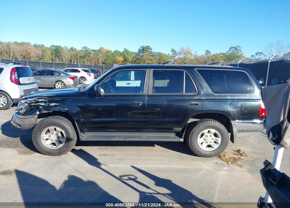 2002 TOYOTA 4RUNNER SR5 V6 VIN: JT3GN86R020249071