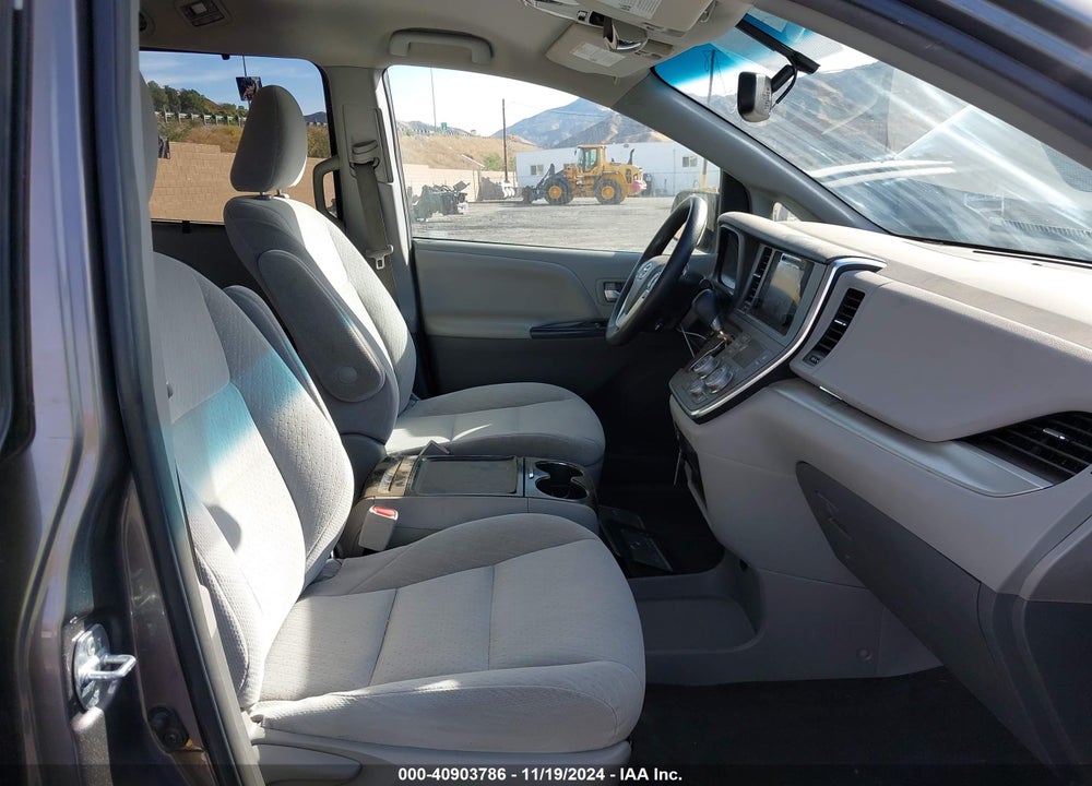 2016 TOYOTA SIENNA LE 8 PASSENGER VIN: 5TDKK3DC6GS764533
