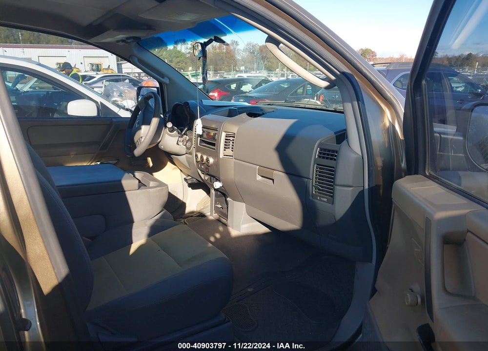 2004 NISSAN TITAN XE VIN: 1N6AA06AX4N530936