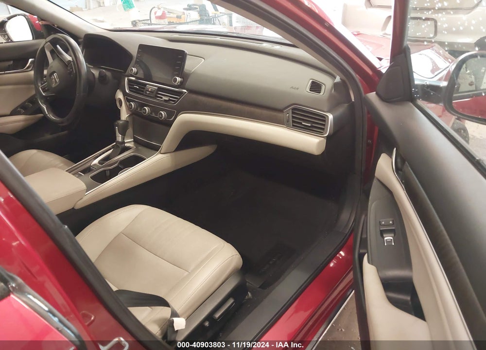 2019 HONDA ACCORD VIN: 1HGCV1F50KA082480