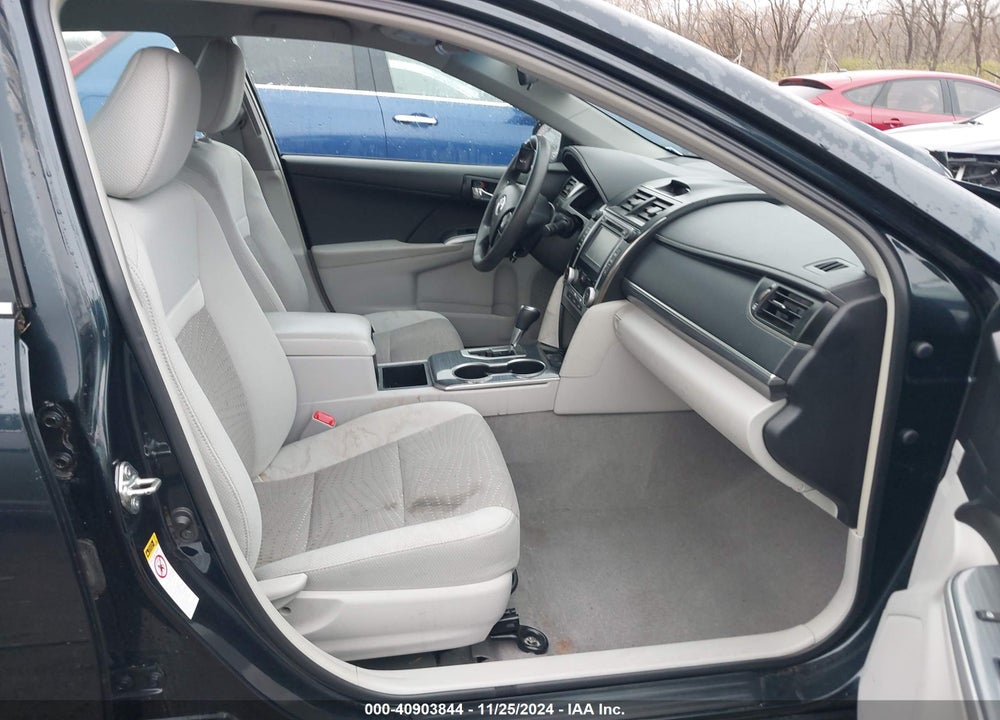 2014 TOYOTA CAMRY HYBRID LE VIN: 4T1BD1FK0EU135695