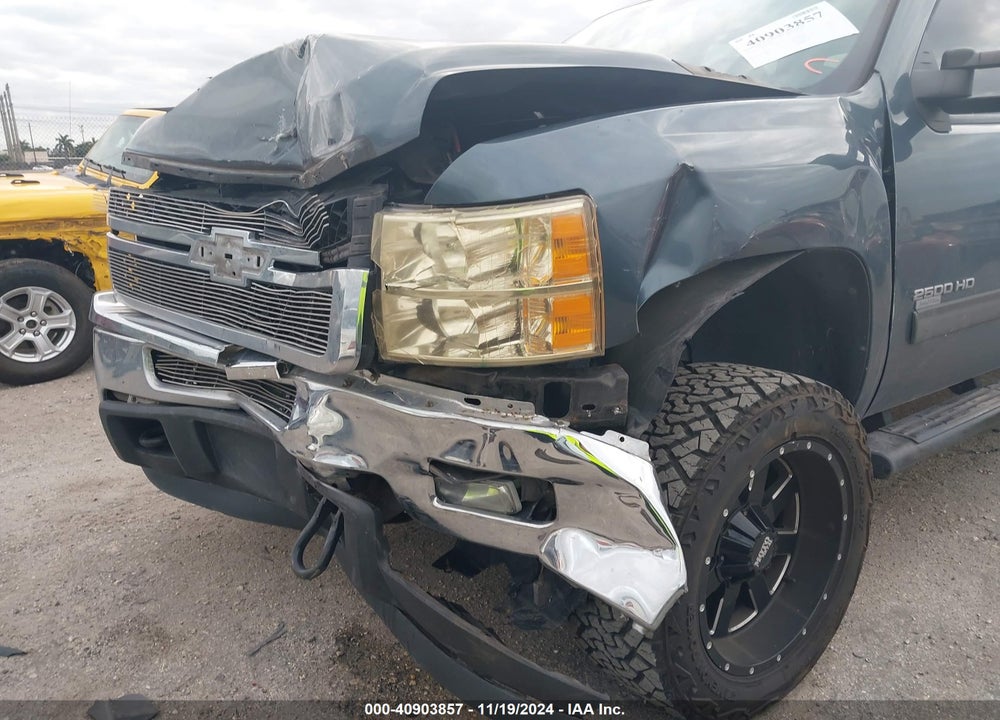 2011 CHEVROLET SILVERADO 2500HD LT VIN: 1GC1KXC89BF136880