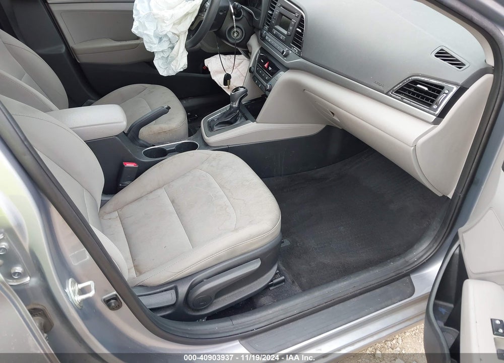 2017 HYUNDAI ELANTRA SE VIN: 5NPD74LF5HH172625
