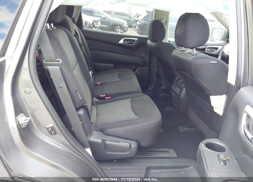 2019 NISSAN PATHFINDER SV VIN: 5N1DR2MN7KC607714