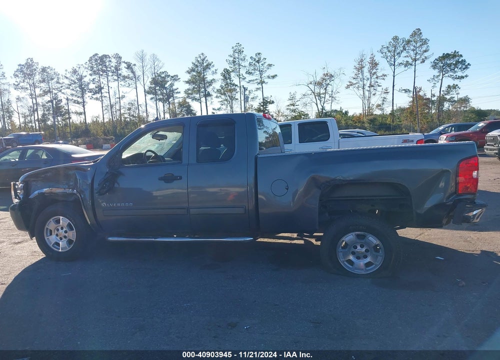 2011 CHEVROLET SILVERADO 1500 LT VIN: 1GCRCSE07BZ437351