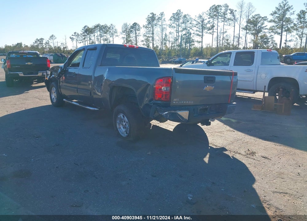 2011 CHEVROLET SILVERADO 1500 LT VIN: 1GCRCSE07BZ437351