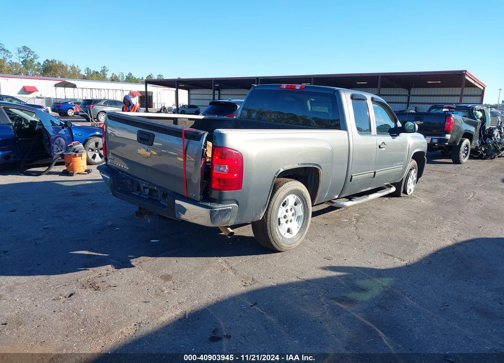 2011 CHEVROLET SILVERADO 1500 LT VIN: 1GCRCSE07BZ437351