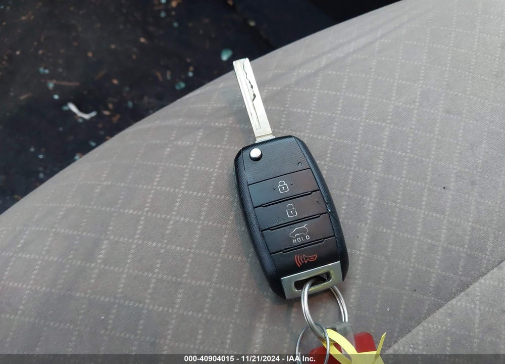 2017 KIA SORENTO 2.4L LX VIN: 5XYPGDA37HG277521