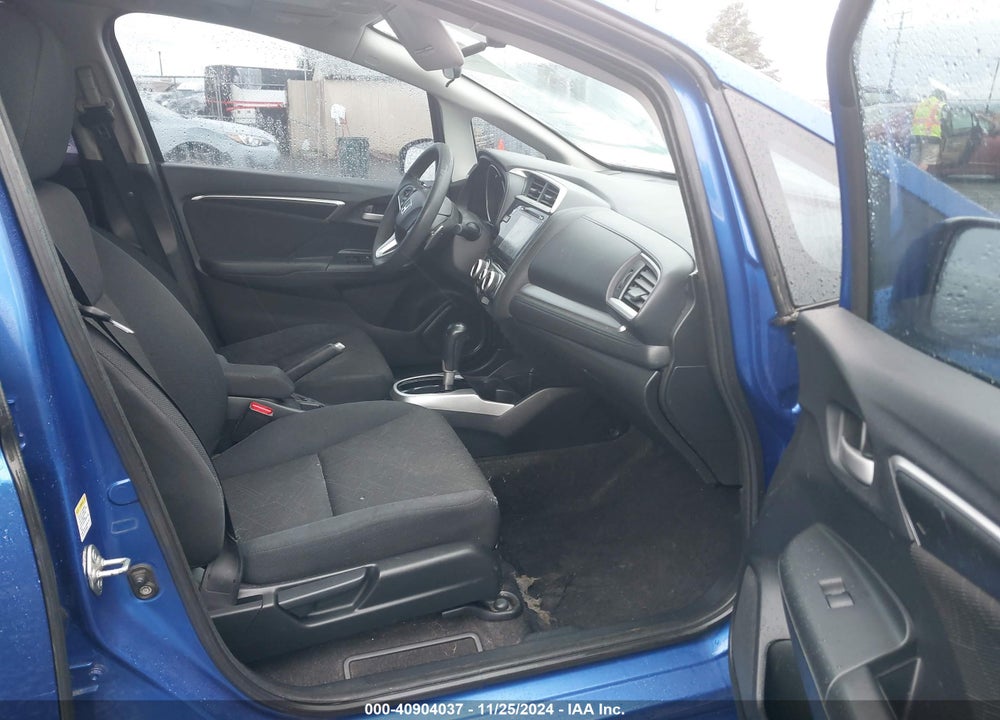 2015 HONDA FIT VIN: 3HGGK5H87FM720676