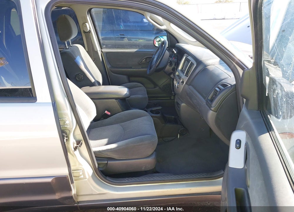 2004 MAZDA TRIBUTE LX V6 VIN: 4F2YZ04104KM19035
