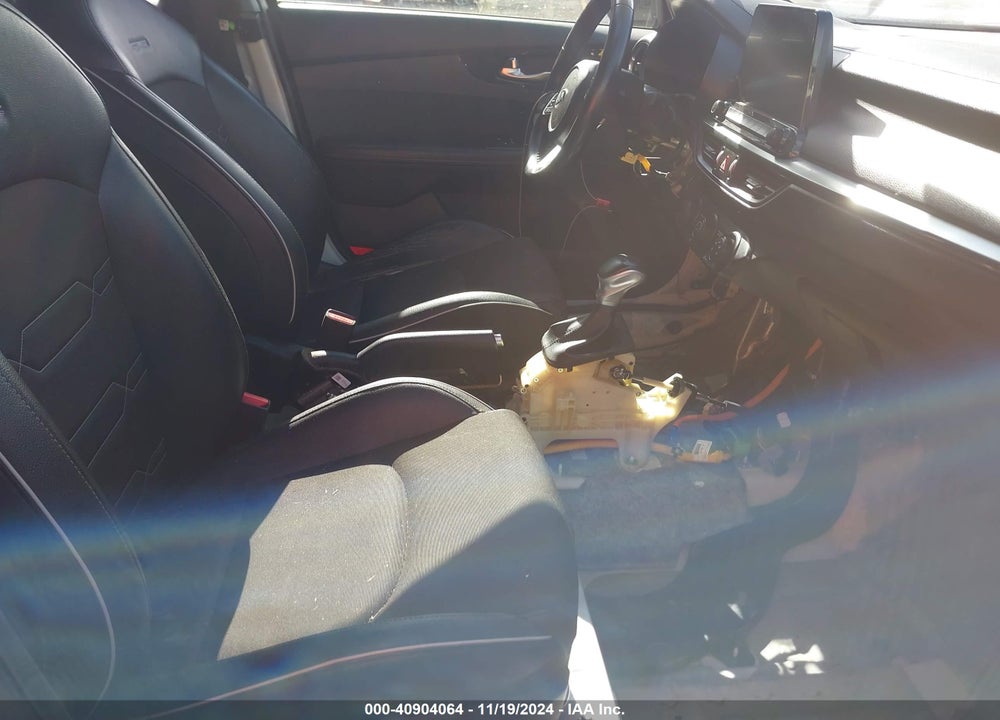 2021 KIA FORTE GT LINE VIN: 3KPF34ADXME312754