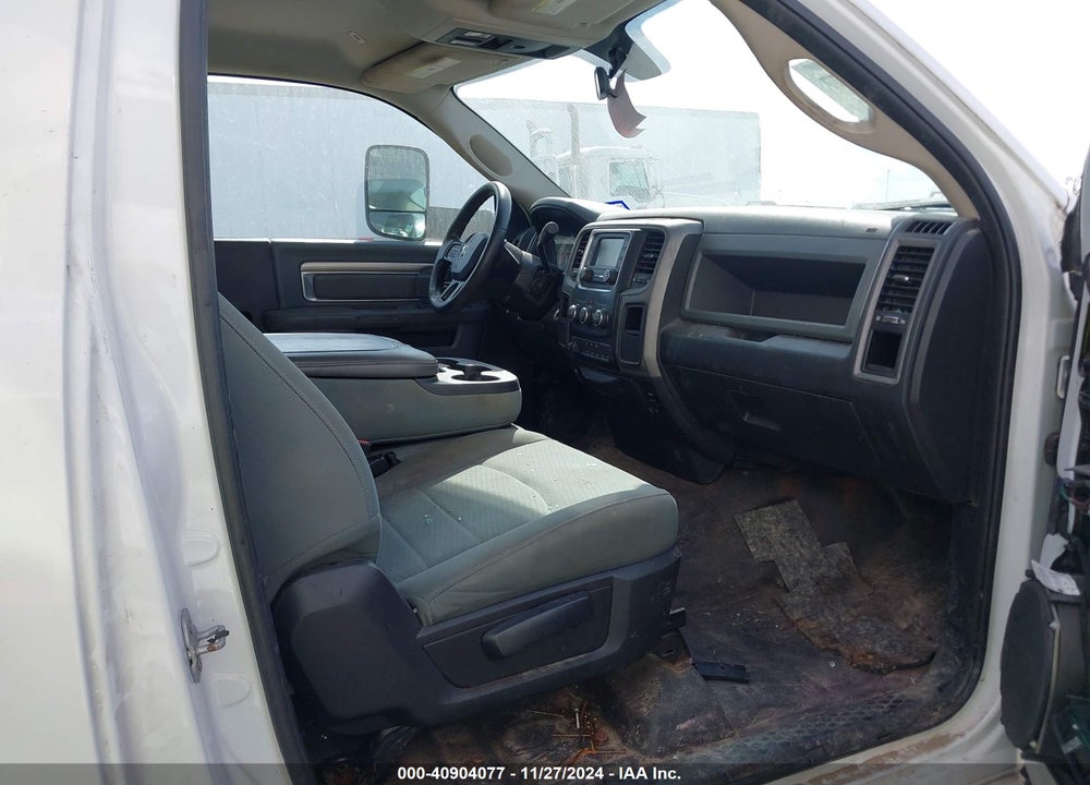 2017 RAM 5500 CHASSIS TRADESMAN/SLT VIN: 3C7WRMDL7HG782741