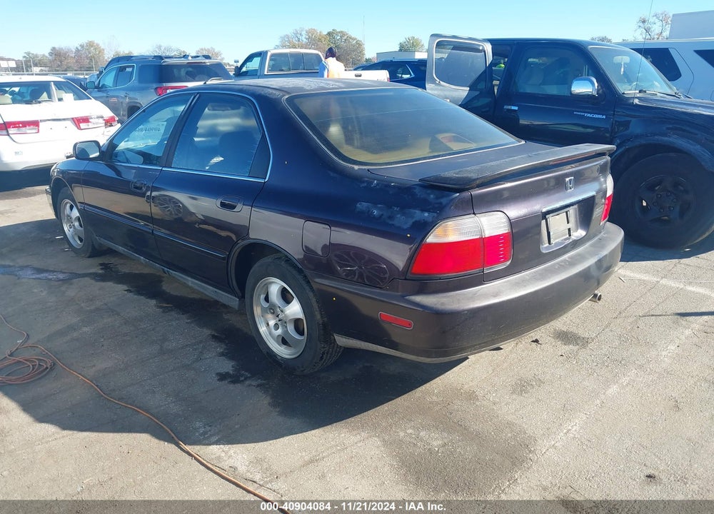 1997 HONDA ACCORD SE VIN: 1HGCD5601VA096276