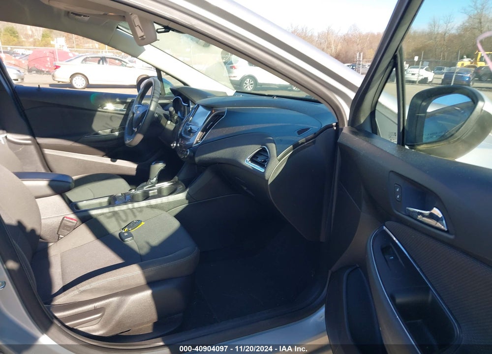 2018 CHEVROLET CRUZE LT AUTO VIN: 1G1BE5SM4J7172461