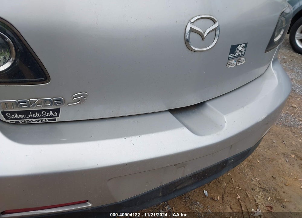 2004 MAZDA 3 S VIN: JM1BK143041204682