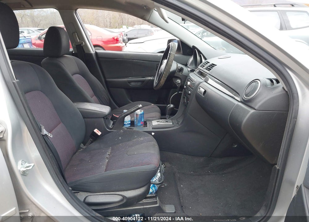 2004 MAZDA 3 S VIN: JM1BK143041204682