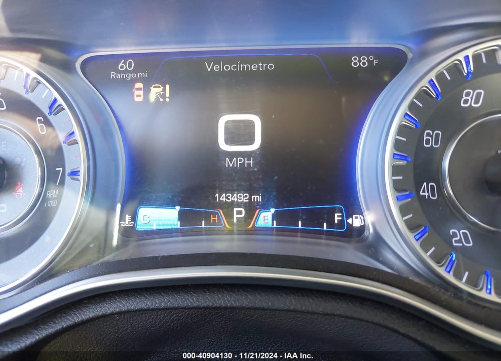 2015 CHRYSLER 300C VIN: 2C3CCAEG8FH922623