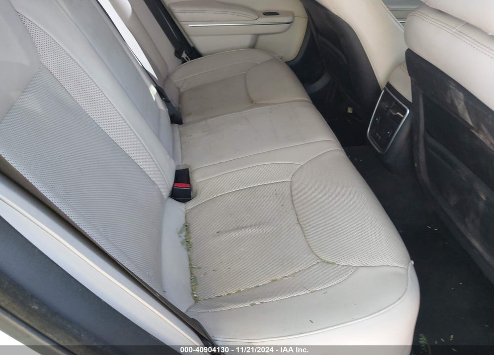 2015 CHRYSLER 300C VIN: 2C3CCAEG8FH922623