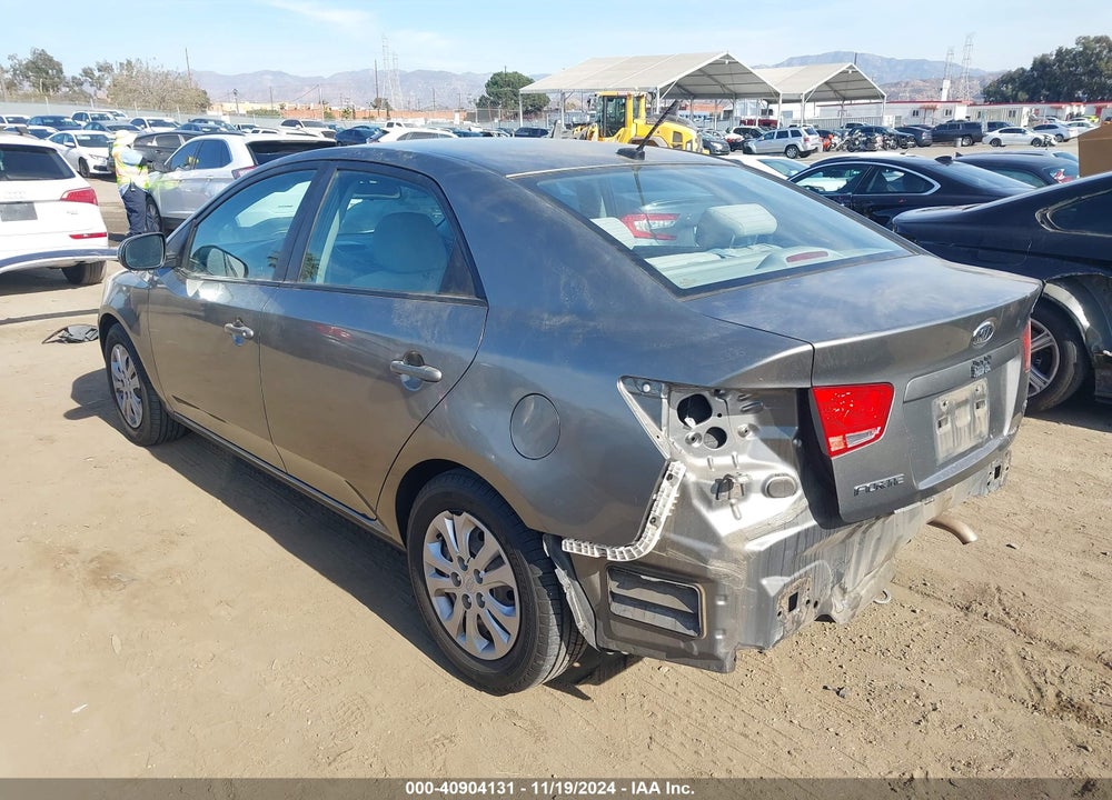 2011 KIA FORTE EX VIN: KNAFU4A20B5426179