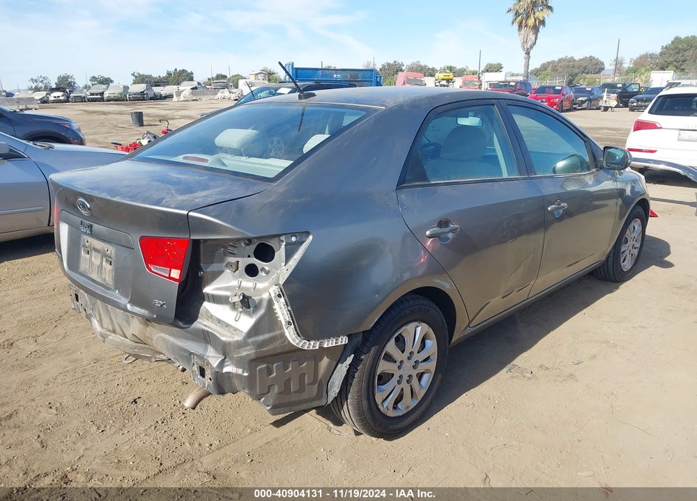 2011 KIA FORTE EX VIN: KNAFU4A20B5426179