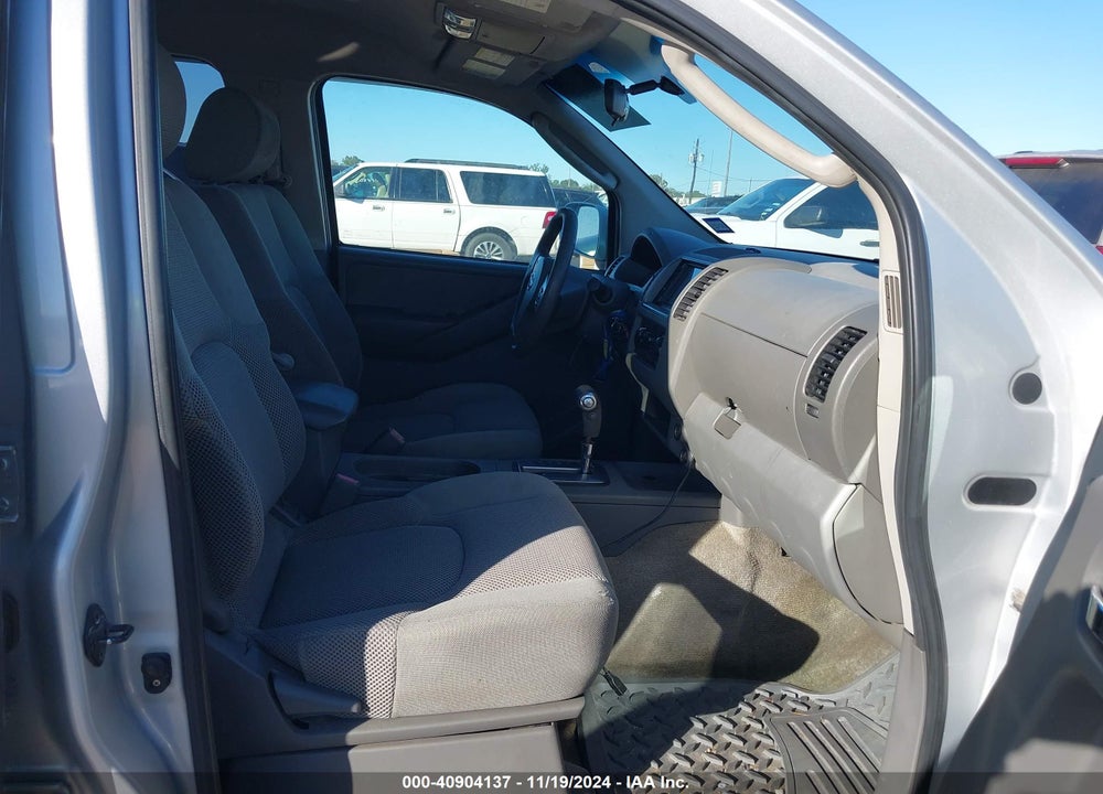 2005 NISSAN FRONTIER LE VIN: 1N6AD07U75C419516