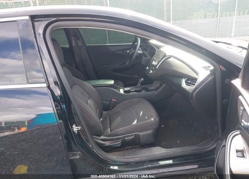 2019 CHEVROLET MALIBU VIN: 1G1ZB5ST1KF116404