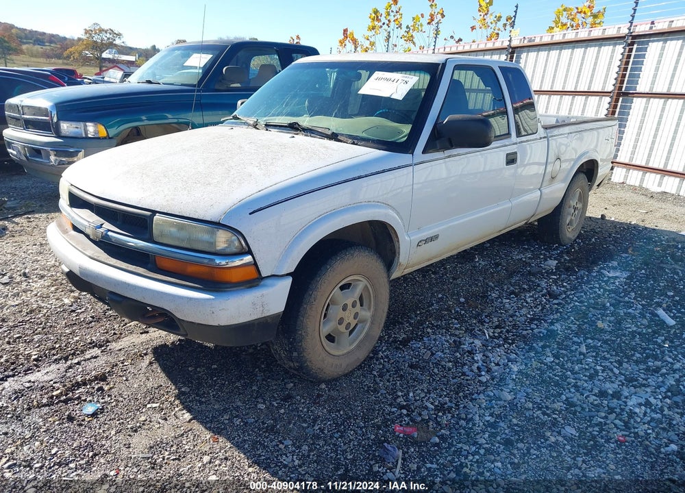 2003 CHEVROLET S-10 LS VIN: 1GCDT19X038242307