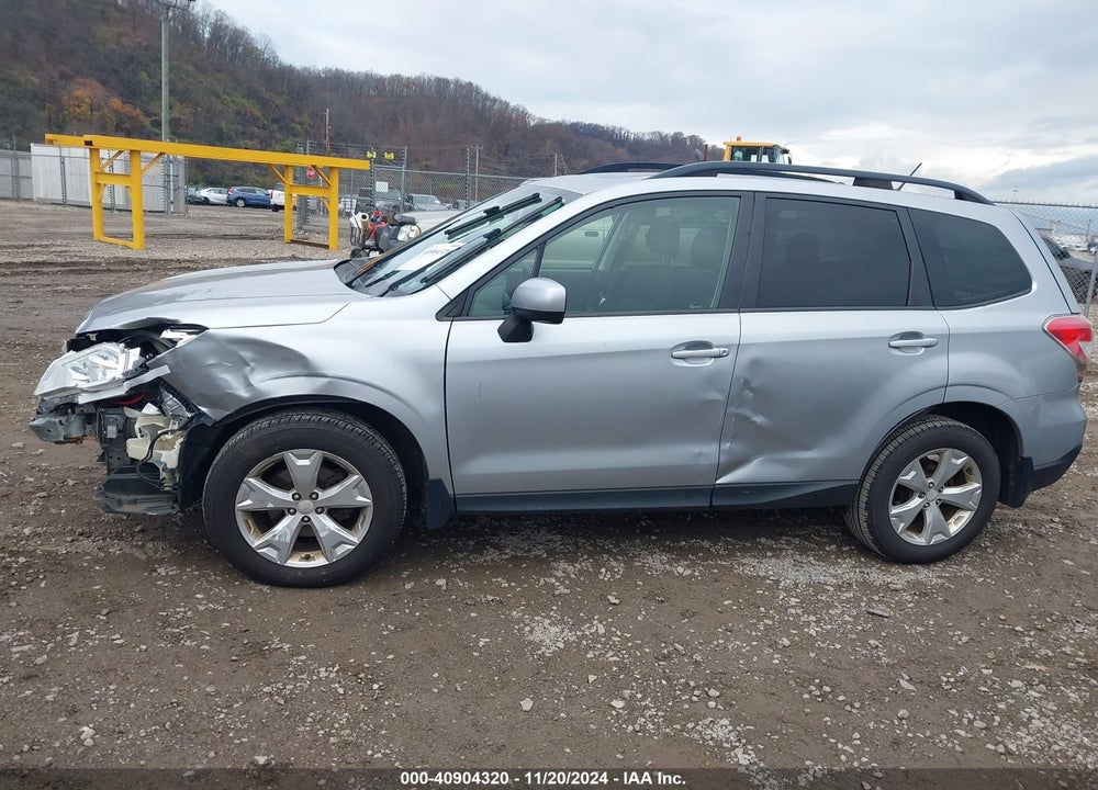2014 SUBARU FORESTER 2.5I PREMIUM VIN: JF2SJAEC5EH530134