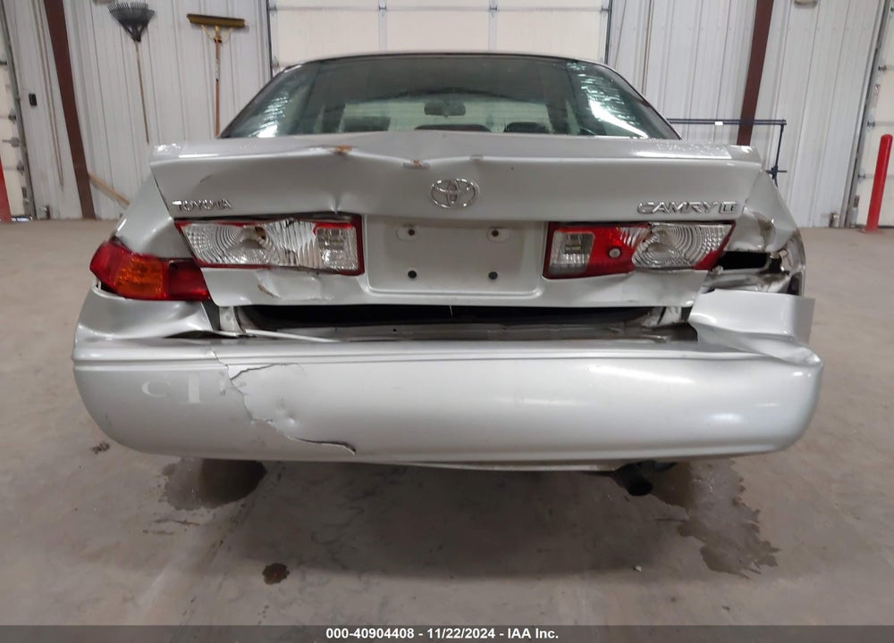 2001 TOYOTA CAMRY LE VIN: 4T1BG22K31U083749