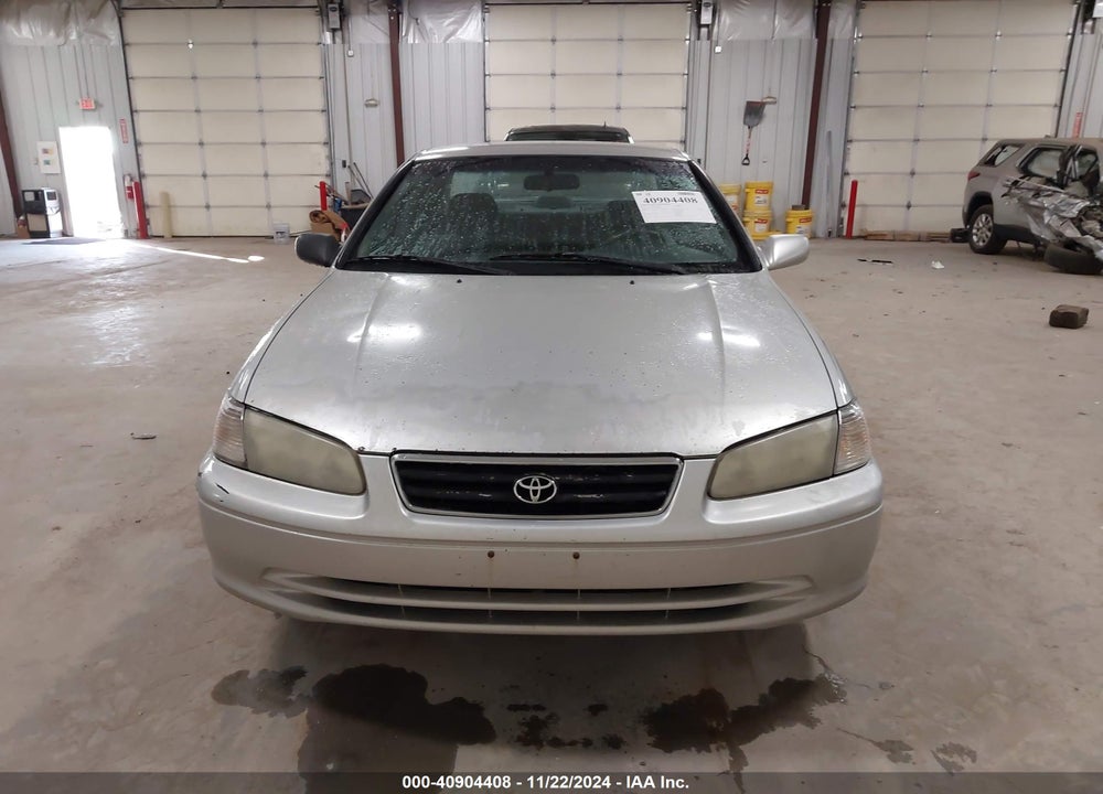 2001 TOYOTA CAMRY LE VIN: 4T1BG22K31U083749