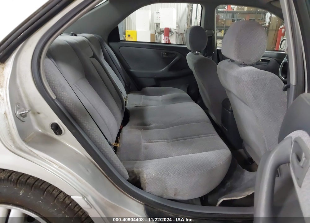 2001 TOYOTA CAMRY LE VIN: 4T1BG22K31U083749