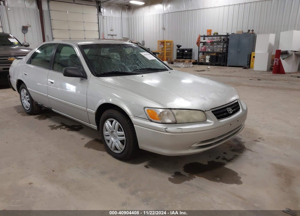 2001 TOYOTA CAMRY LE VIN: 4T1BG22K31U083749