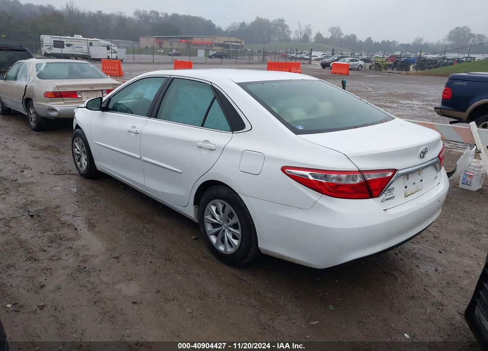 2017 TOYOTA CAMRY LE VIN: 4T1BF1FK5HU675347