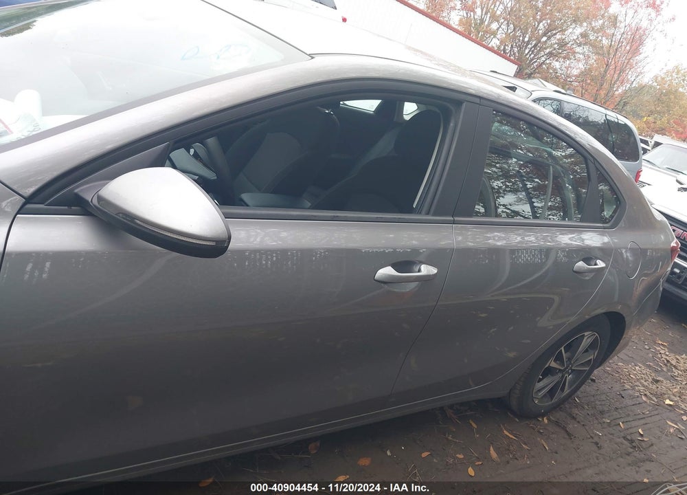 2024 KIA FORTE LXS VIN: 3KPF24AD7RE696468
