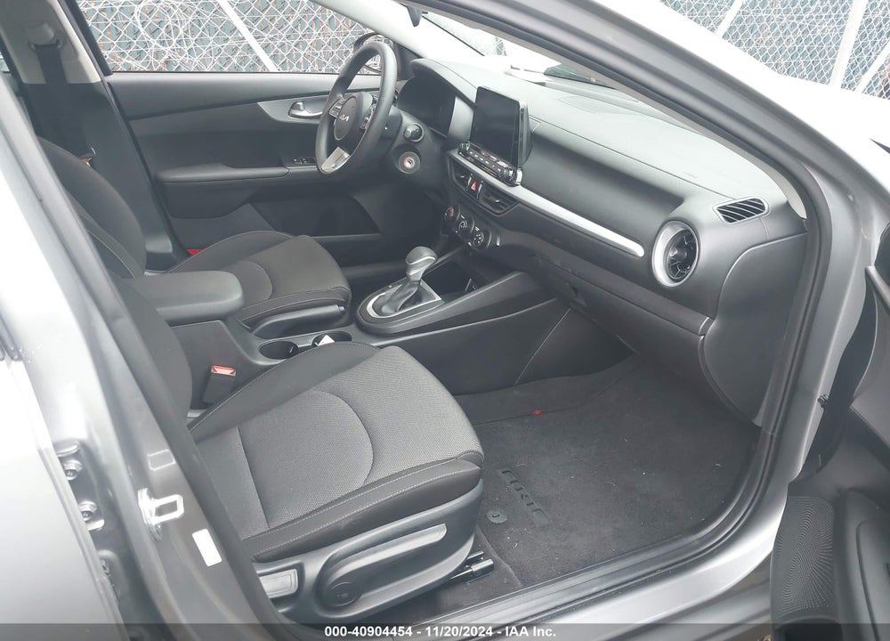 2024 KIA FORTE LXS VIN: 3KPF24AD7RE696468