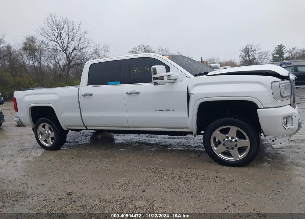 2015 GMC SIERRA 2500HD DENALI VIN: 1GT120E89FF638234