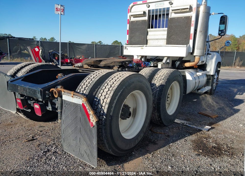 2006 MACK CHN613 CHN600 VIN: 1M1AJ07YX6N005084