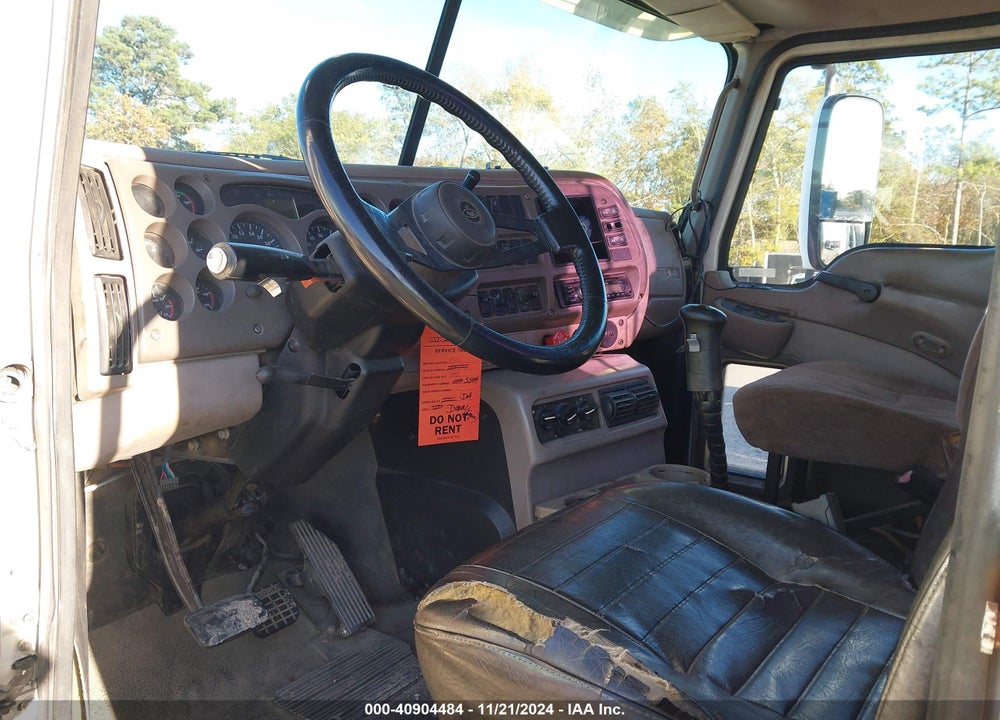 2006 MACK CHN613 CHN600 VIN: 1M1AJ07YX6N005084