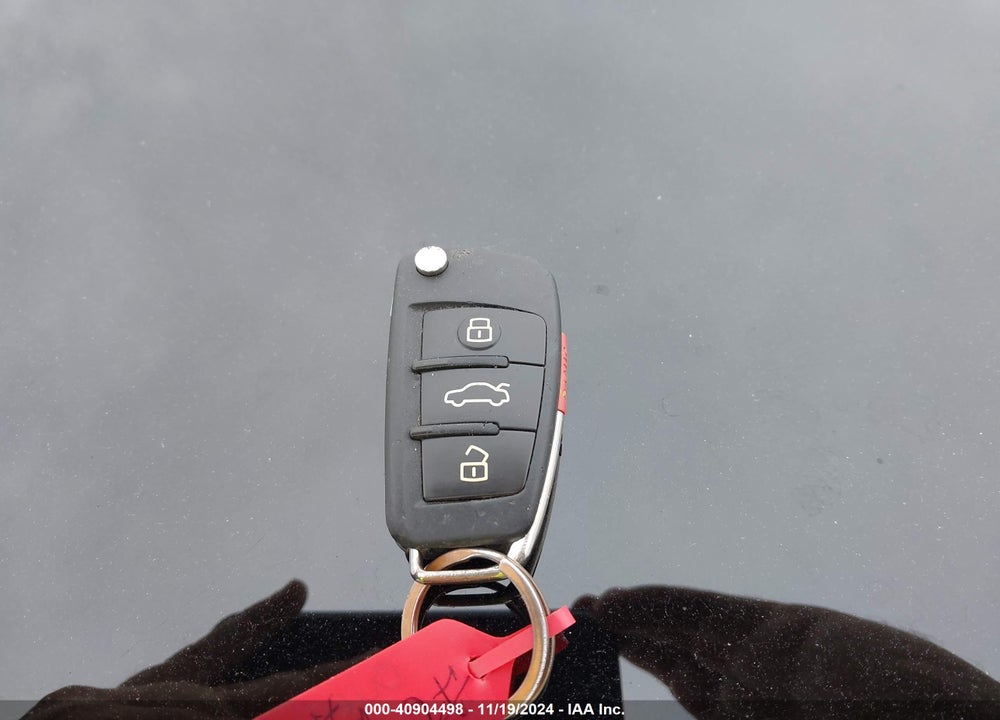 2017 AUDI A3 VIN: WAUAUGFF2H1036112