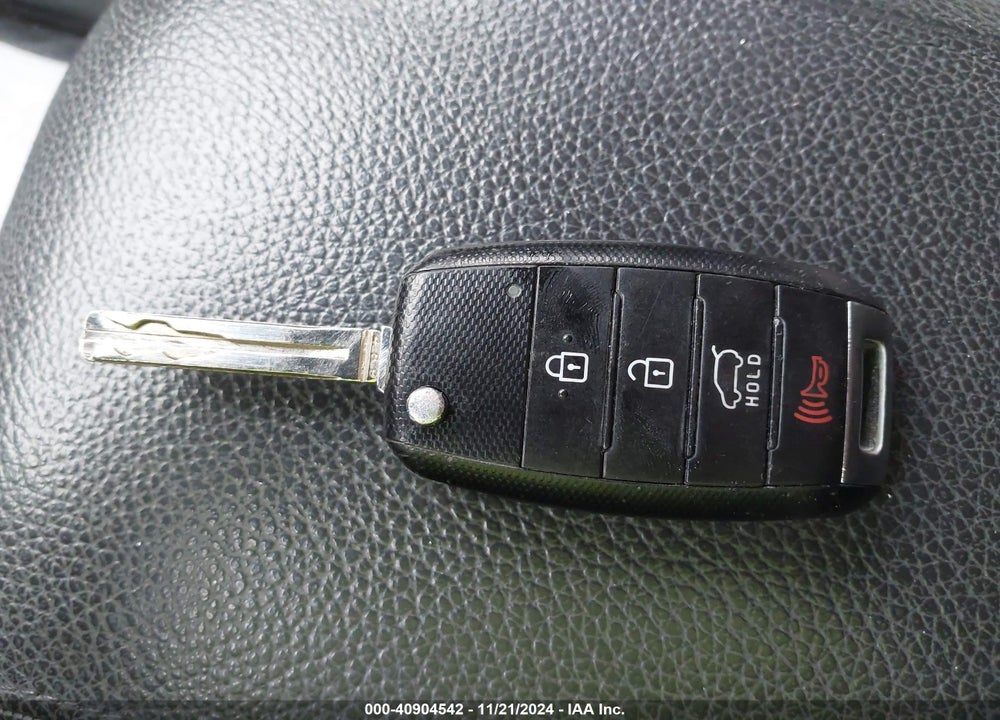 2014 KIA SORENTO VIN: 5XYKTCA6XEG543653