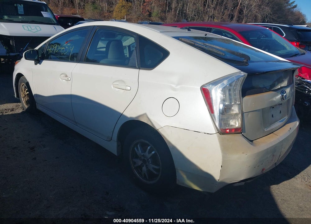 2011 TOYOTA PRIUS TWO VIN: JTDKN3DU2B0249752