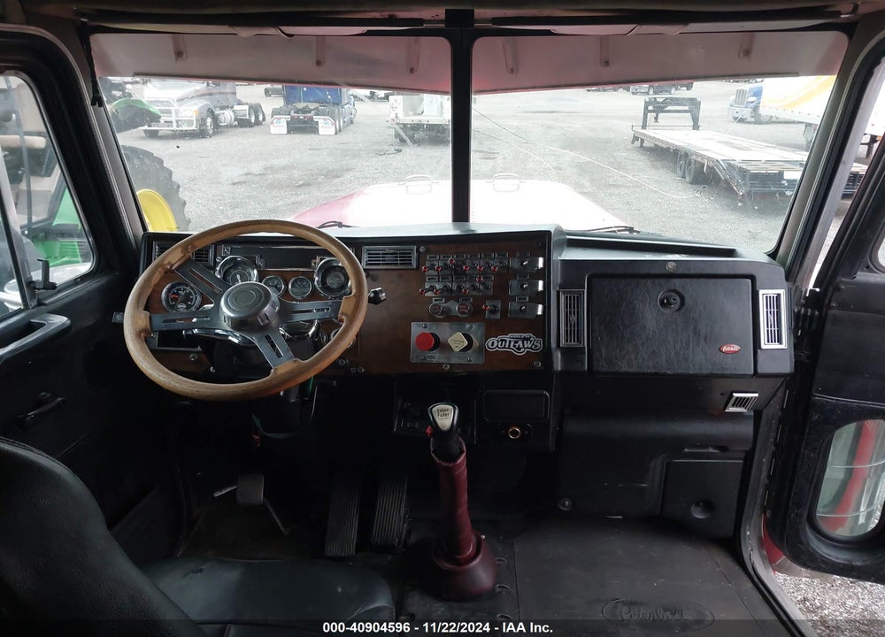 1999 PETERBILT 379 VIN: 1XP5DB9X0XN493065