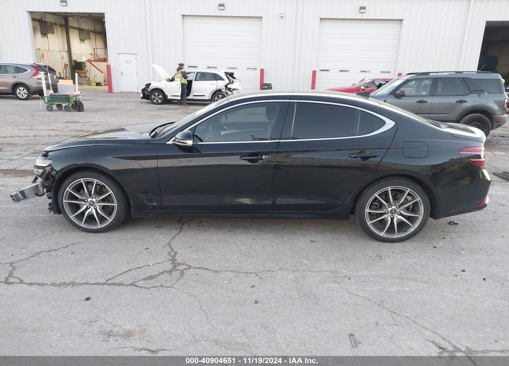 2022 GENESIS G70 3.3T AWD VIN: KMTG54TE3NU081656