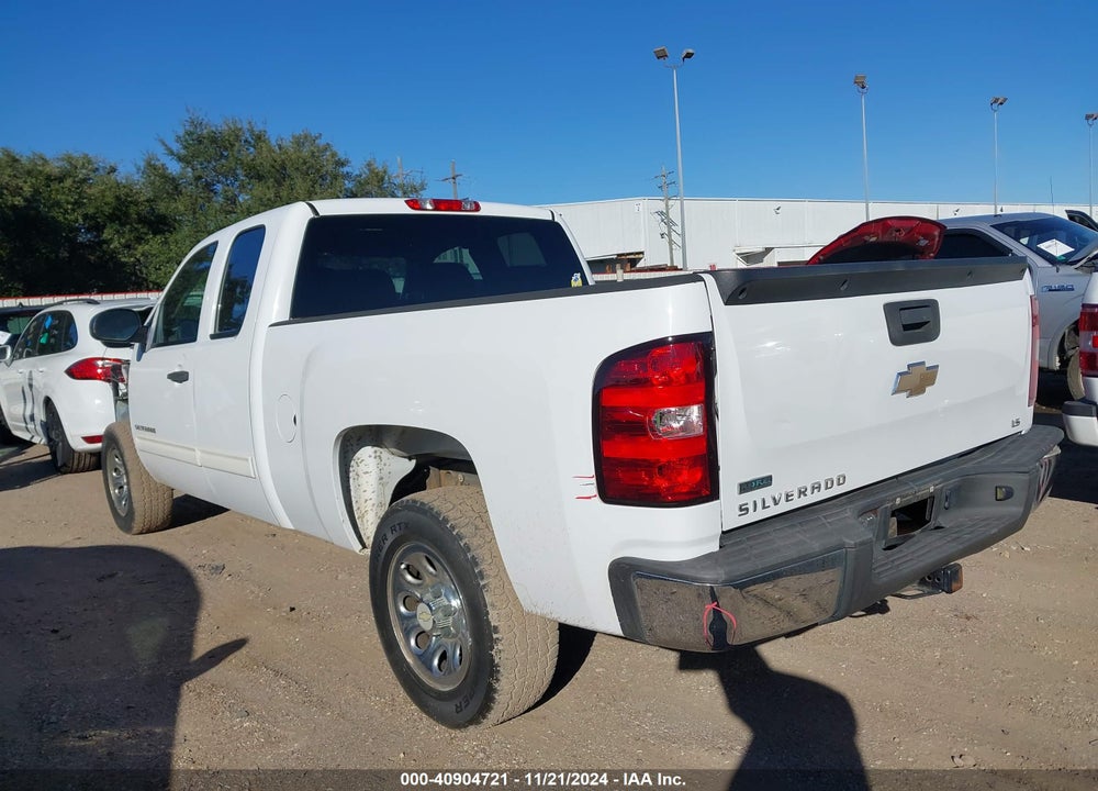 2011 CHEVROLET SILVERADO 1500 LS VIN: 1GCRCREA9BZ343683