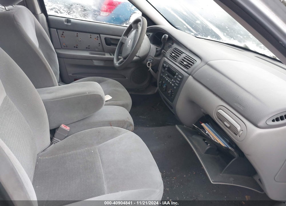 2005 FORD TAURUS SE VIN: 1FAFP53UX5A106755