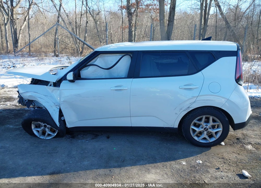 2023 KIA SOUL VIN: KNDJ23AU5P7875948