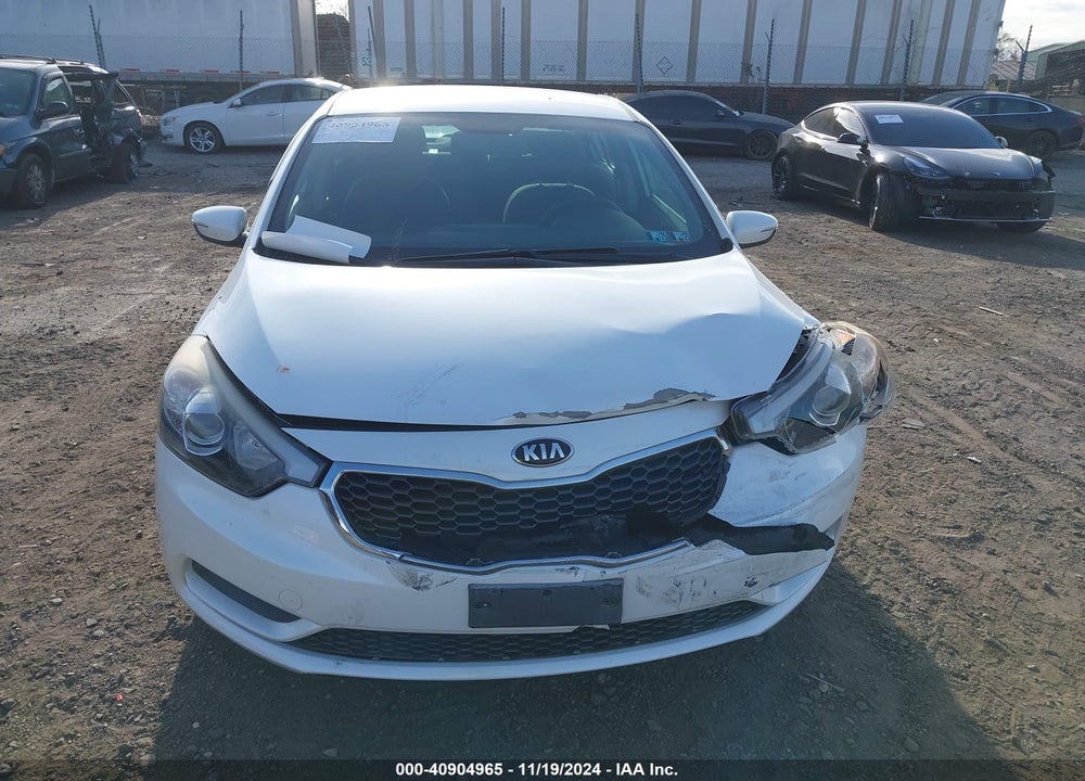 2015 KIA FORTE LX VIN: KNAFX4A69F5389892