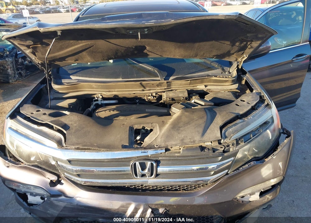 2017 HONDA PILOT EX-L VIN: 5FNYF5H58HB008987